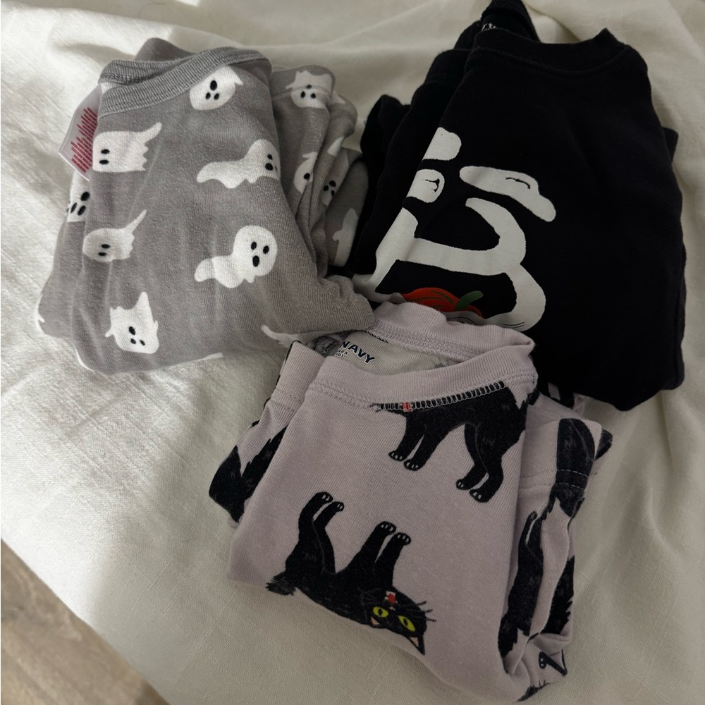 BUNDLE Kids Halloween pajama sets